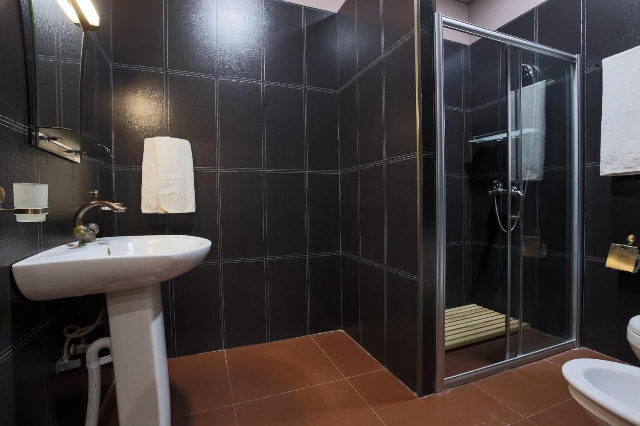 Avicenna Hotel Buchara Buitenkant foto