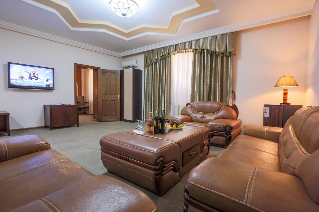 Avicenna Hotel Buchara Buitenkant foto