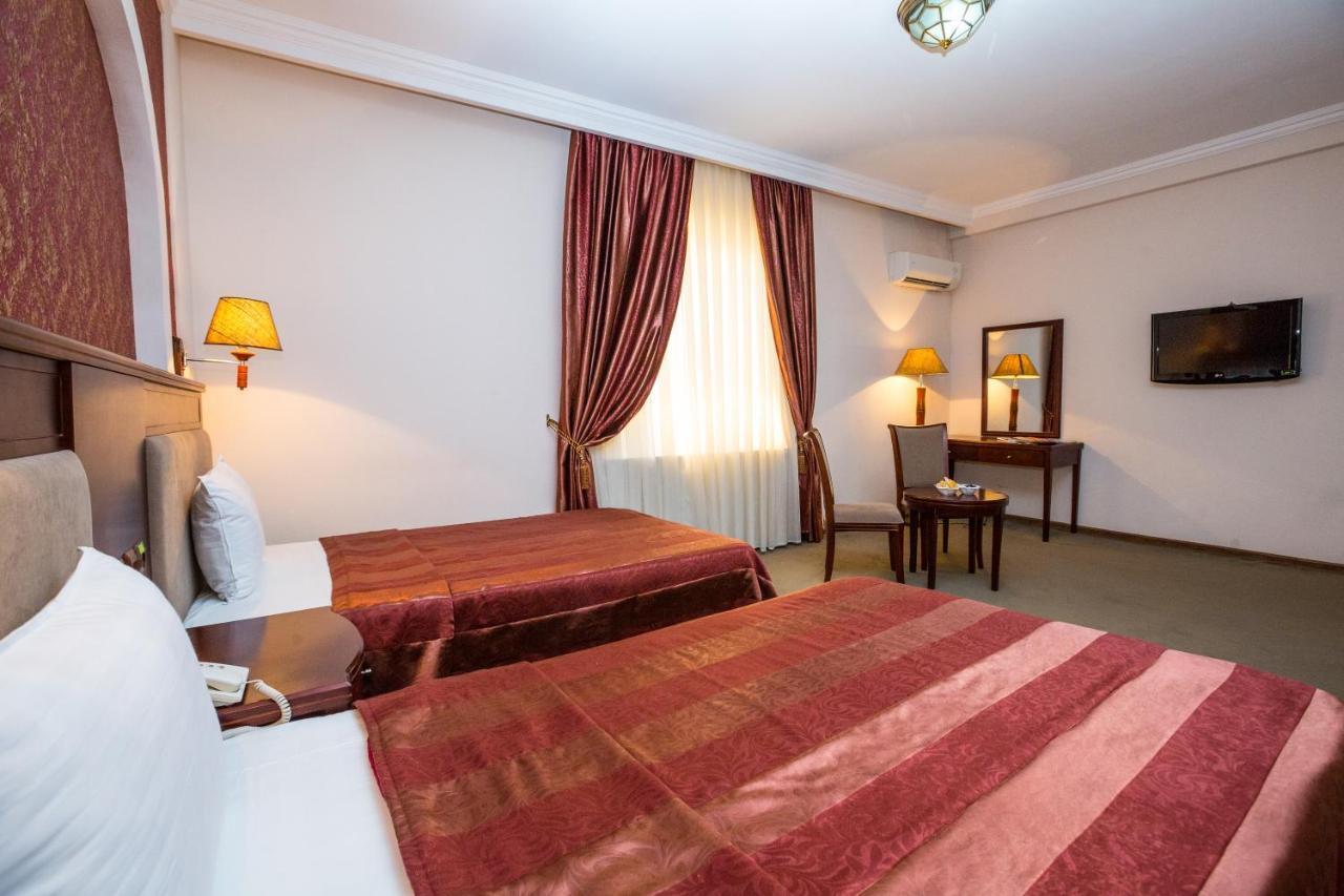 Avicenna Hotel Buchara Buitenkant foto
